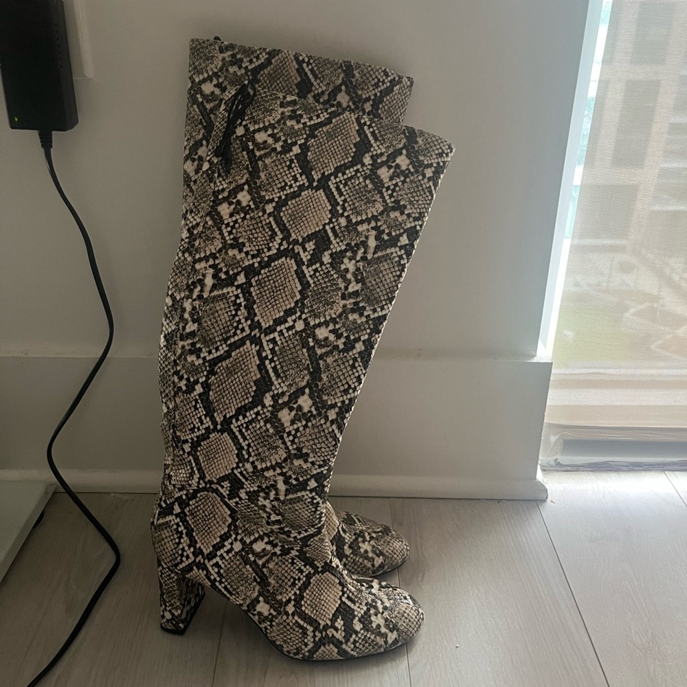 Snakeskin Pattern Knee-High Boots